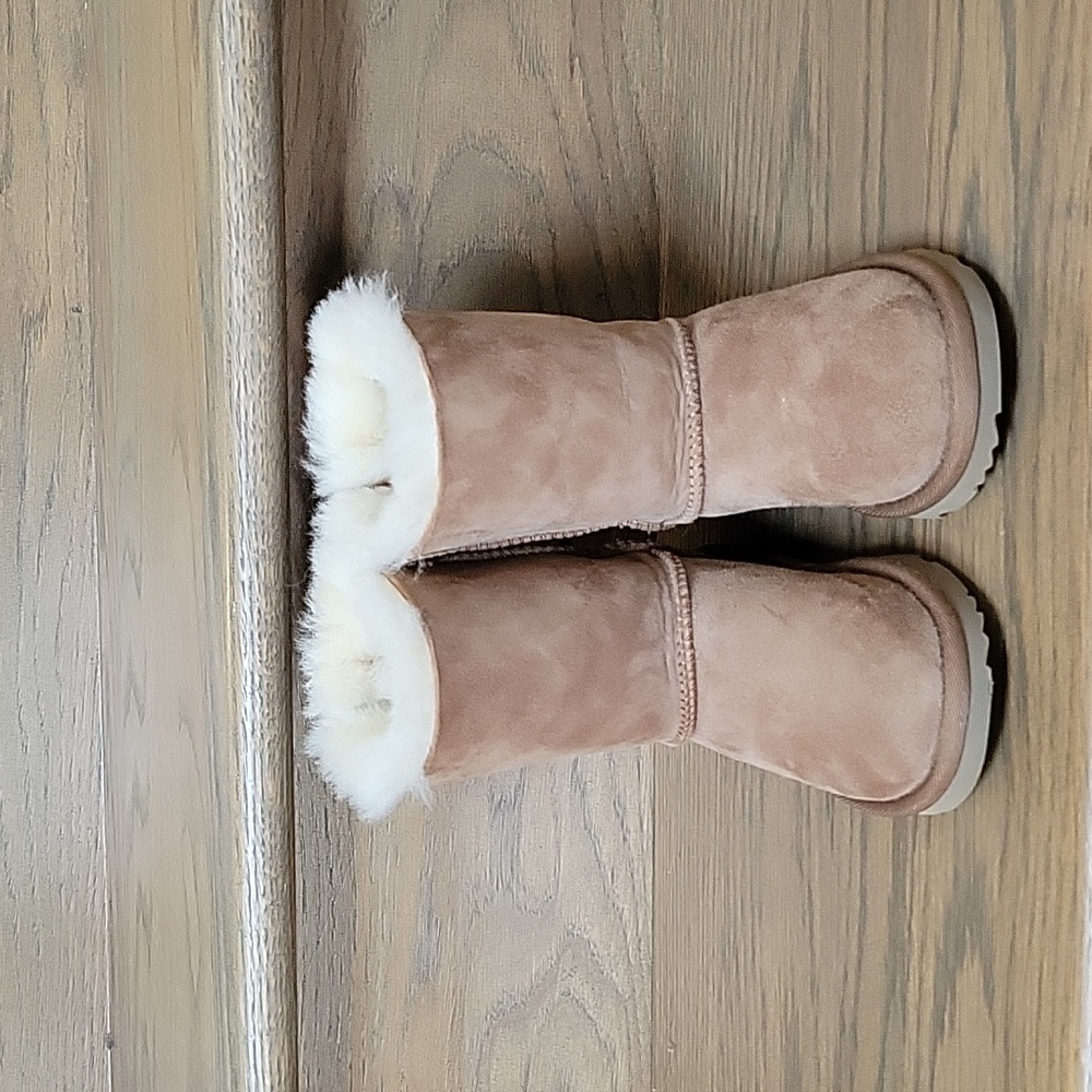 Little Girl Uggs